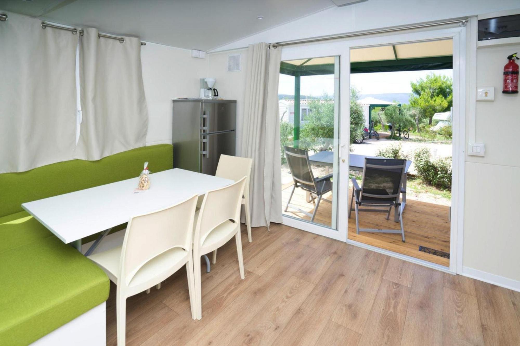 Mobile Homes In Camp Kovacine, Cres, With Long Pebble Beach Exterior foto