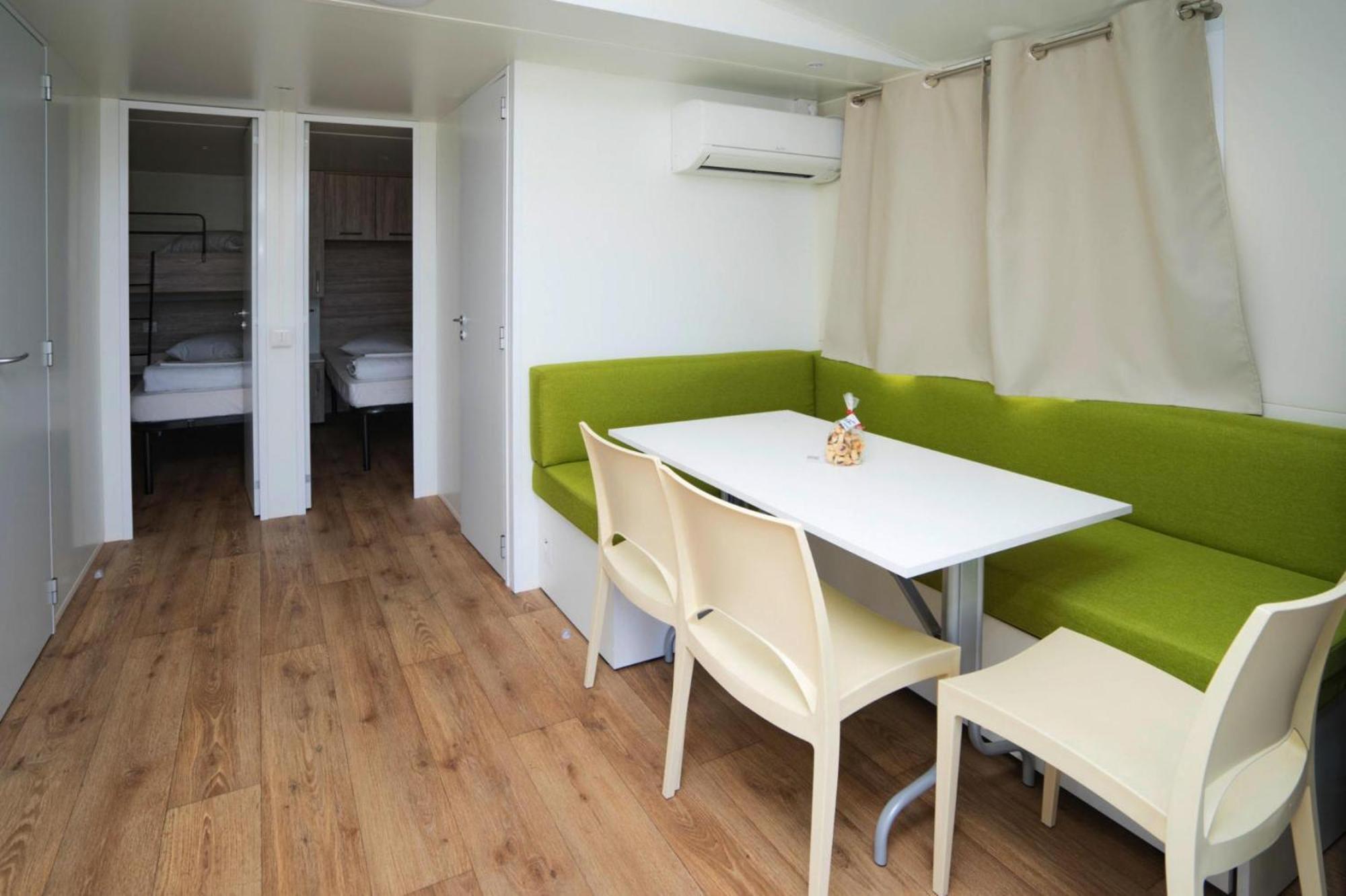 Mobile Homes In Camp Kovacine, Cres, With Long Pebble Beach Exterior foto