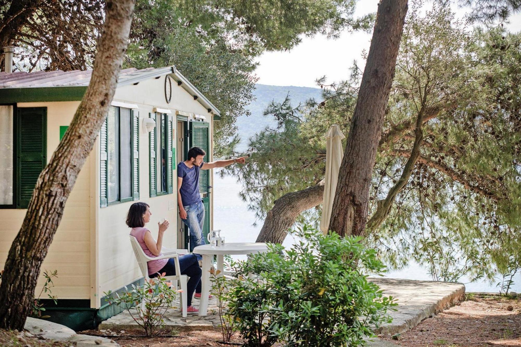 Mobile Homes In Camp Kovacine, Cres, With Long Pebble Beach Exterior foto